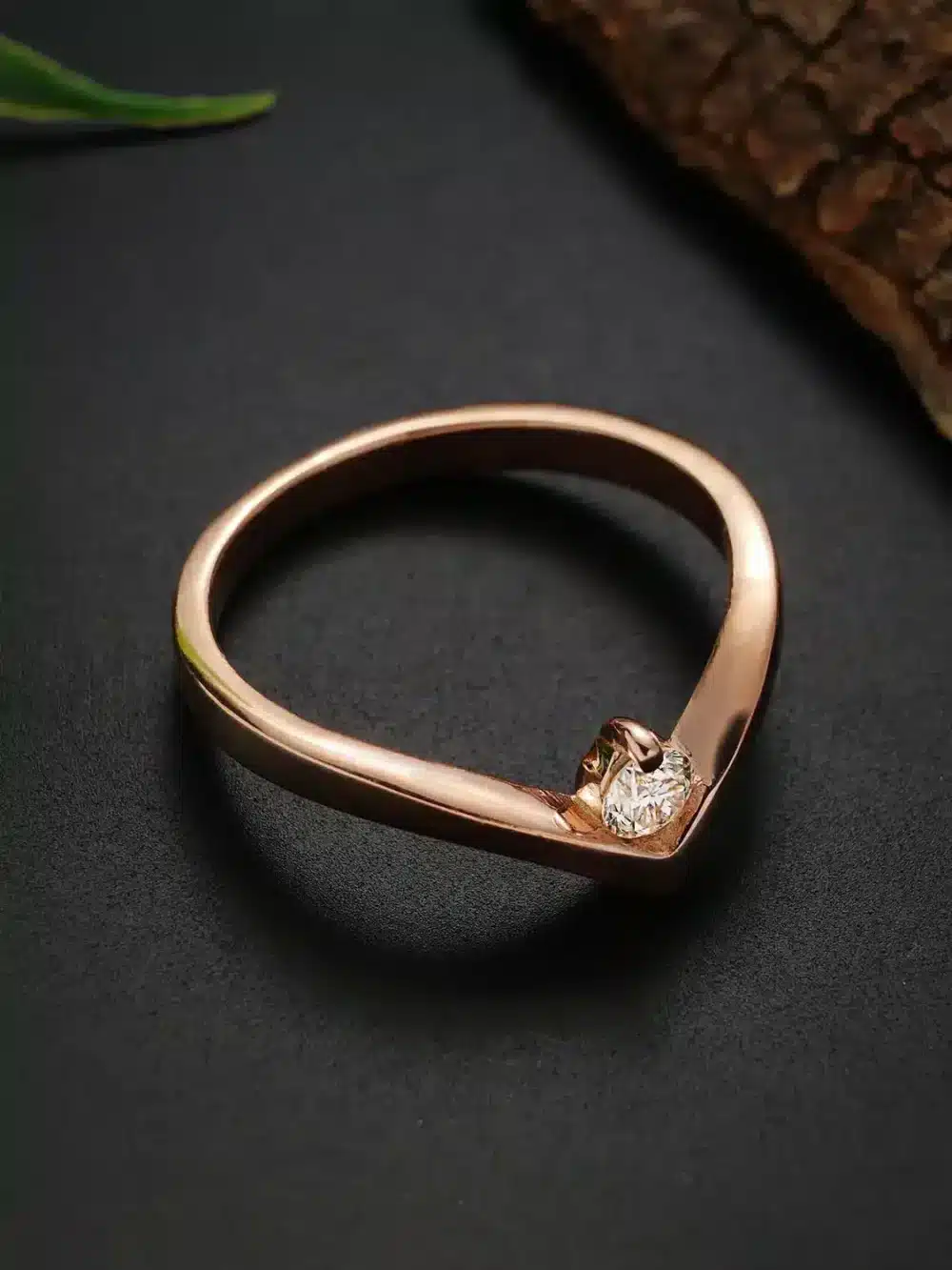Twist of destiny moissanite diamond ring