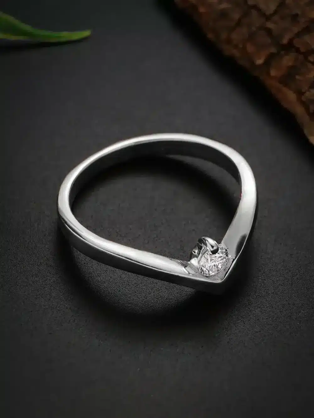 Twist of destiny moissanite diamond ring