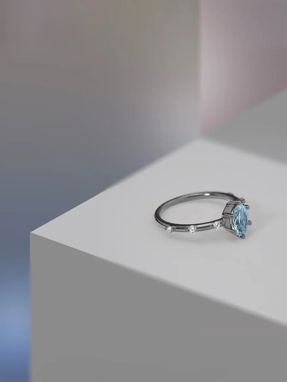Luxurious blue topaz and moissanite ring in 925 sterling silver
