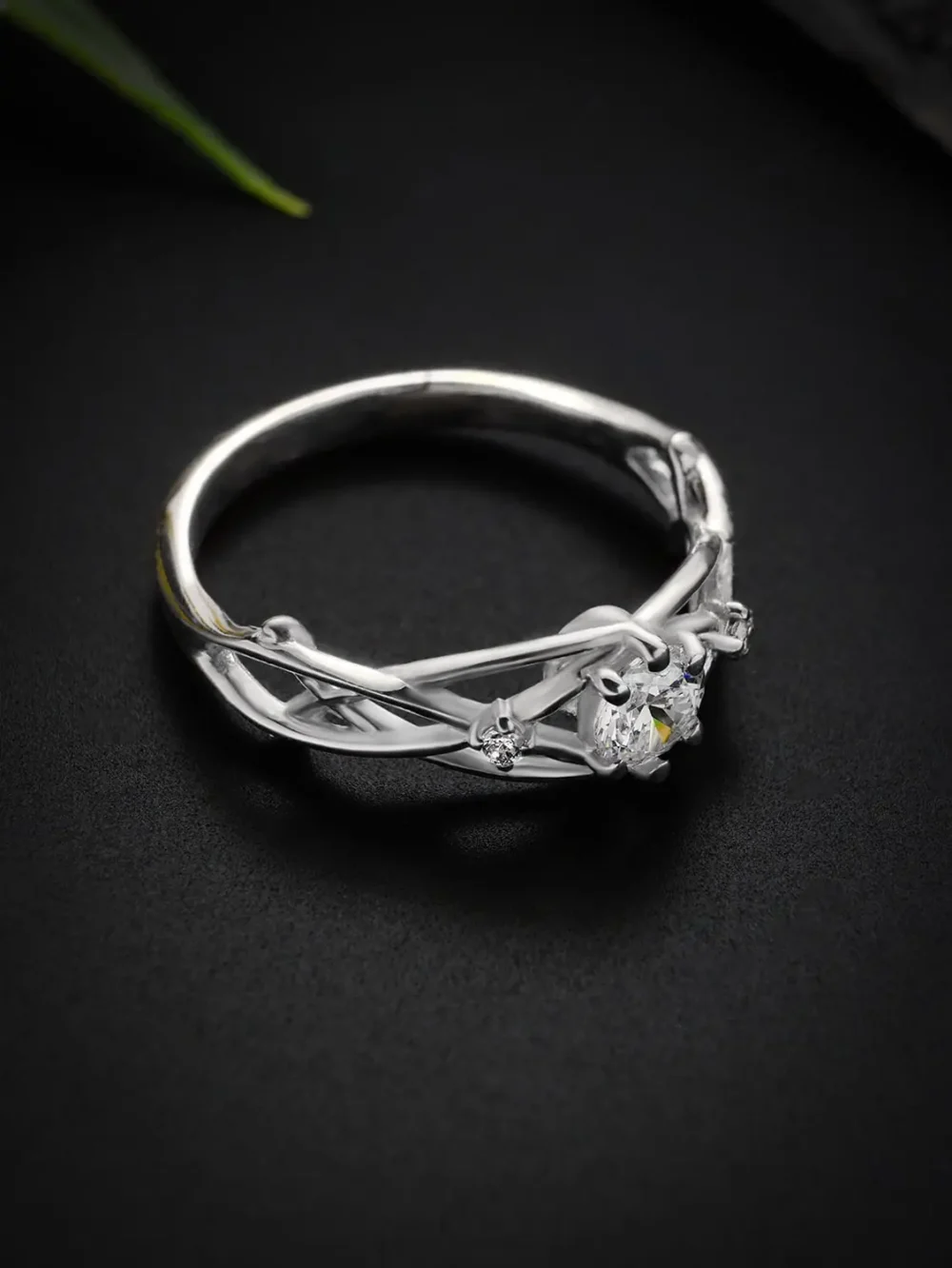 Elegant moissanite diamond branch design ring in silver