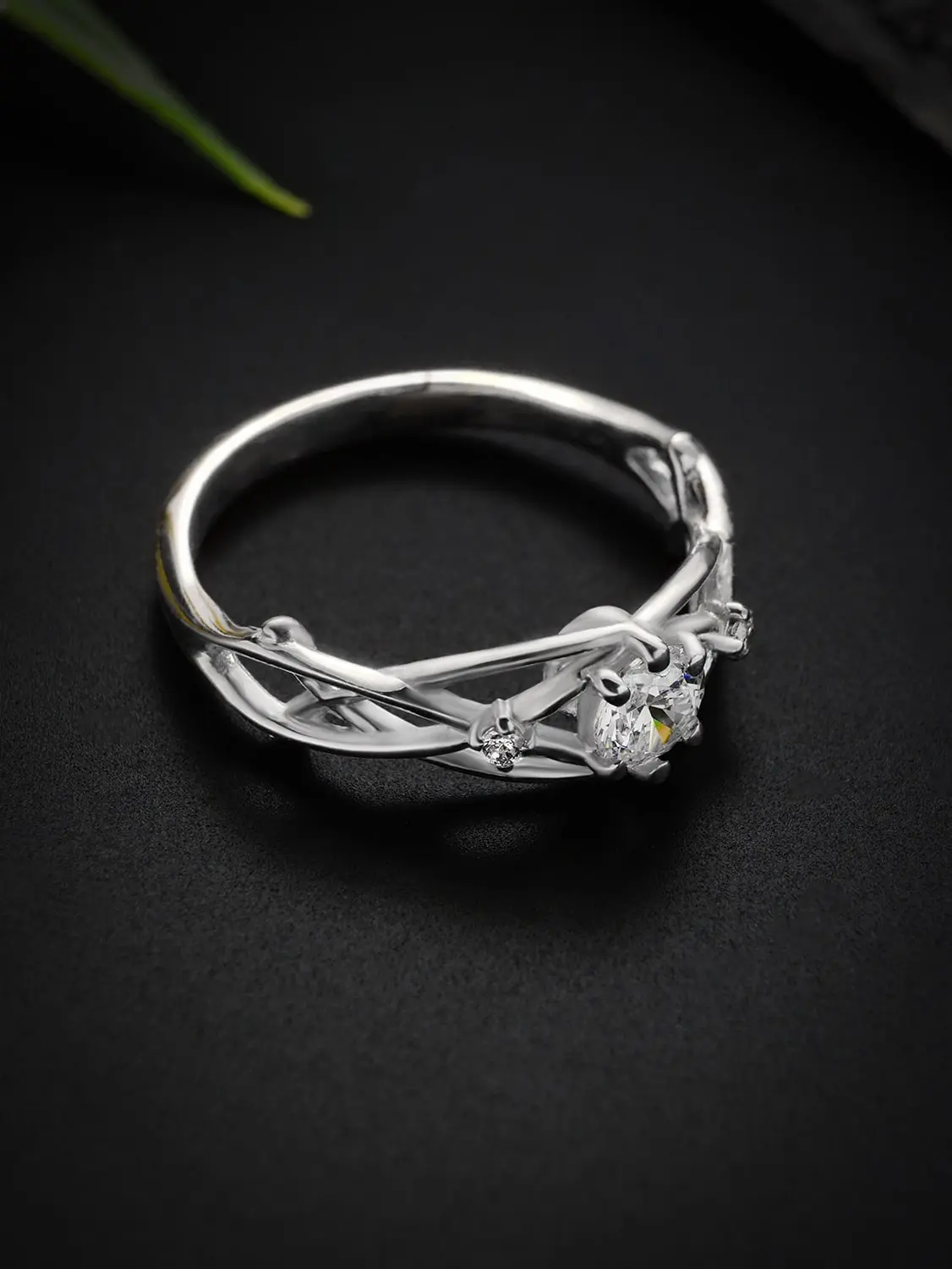 Moissanite diamond branch ring Elegant moissanite diamond branch design ring in silver